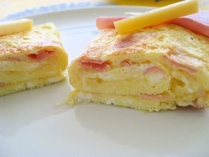 omelette jambon-fromage